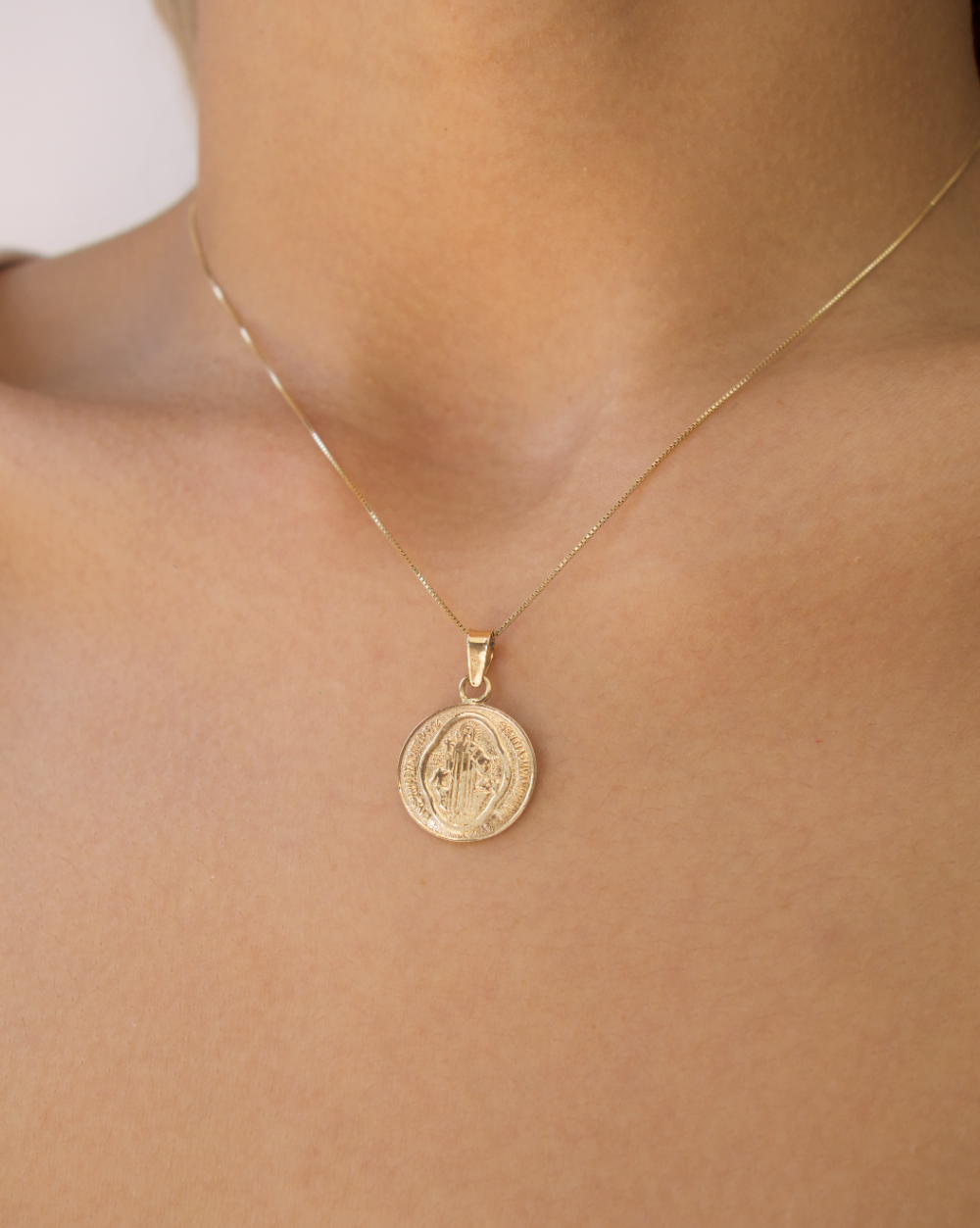 MEDALLA DE SAN BENITO DE ORO 14K