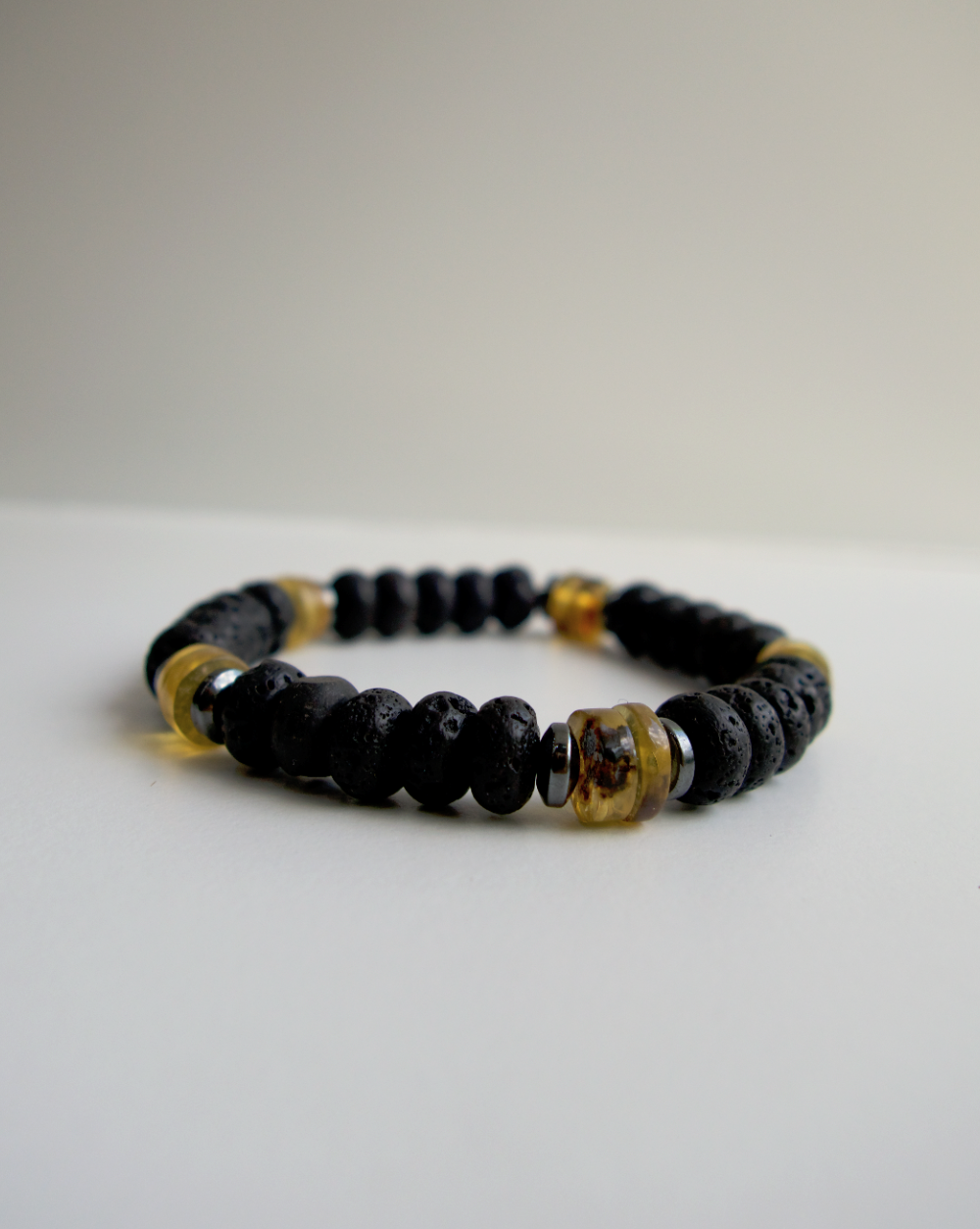 PULSERA LAVA Y ÁMBAR DE HOMBRE ELÁSTICA