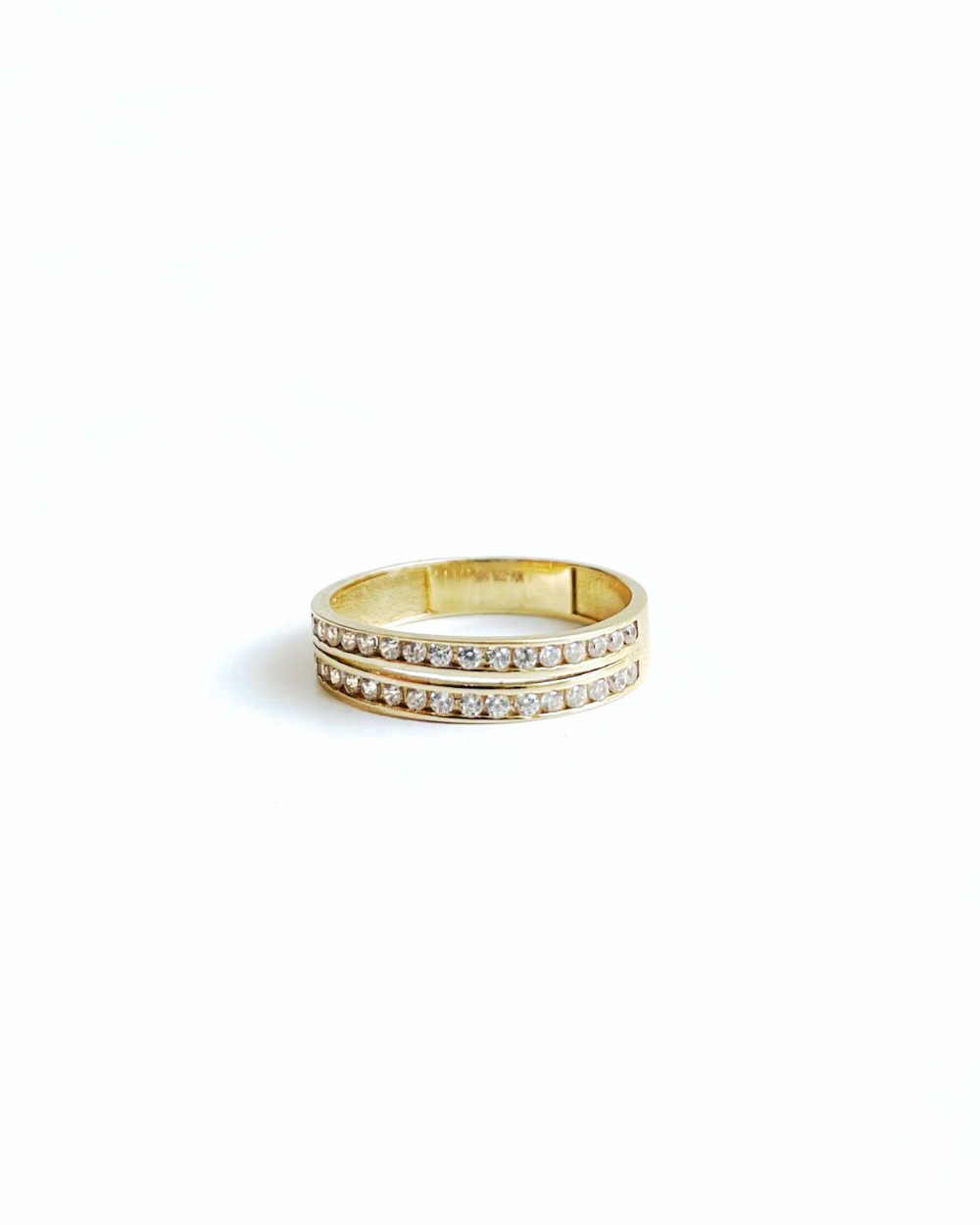 ANILLO DOBLE CINTA DE CIRCONIAS DE ORO 14K  SKU:ORO108