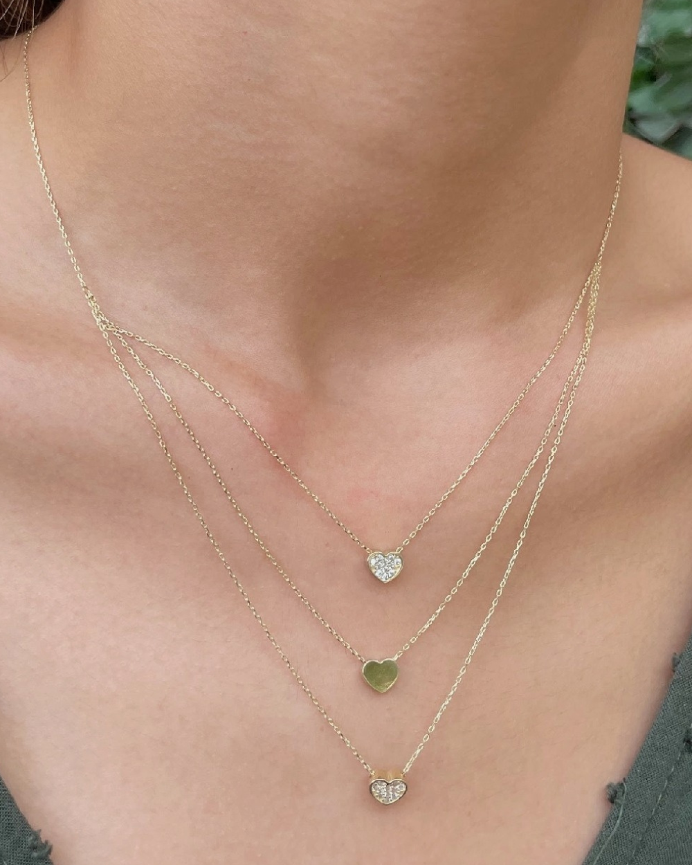 COLLAR 3 CORAZONES UNO LISO Y DOS CON CIRCONIAS SKU: ORO192