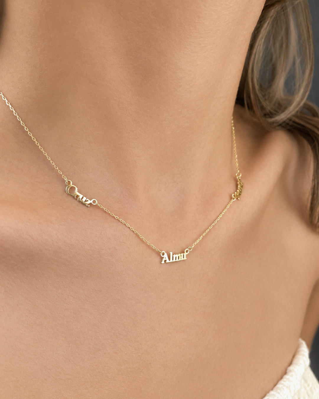 Collar personalizado con 3 nombres de Oro 14k