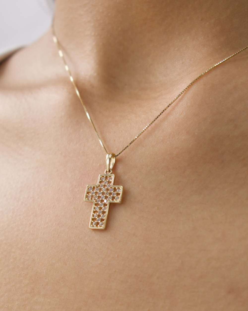 DIJE DE CRUZ DE ORO 14K CON CIRCONIAS