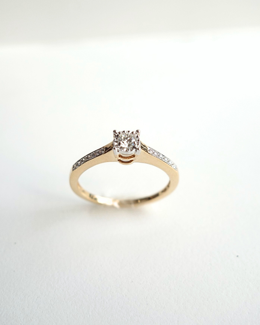 Anillo de Compromiso en Oro 14K con Diamantes SKU: OR0532