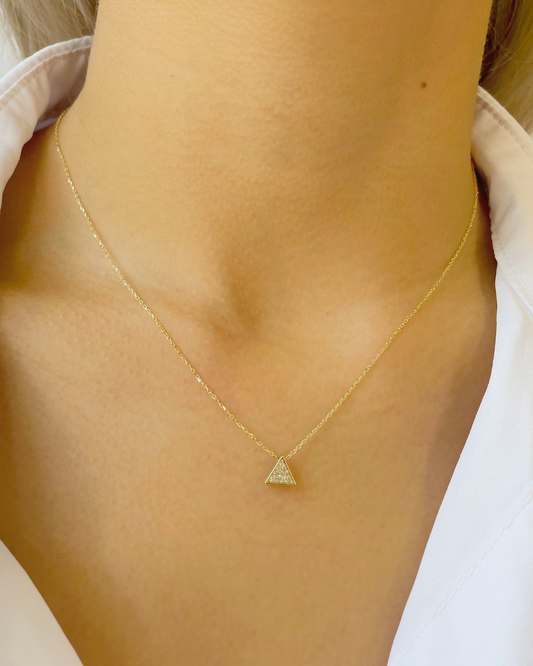 COLLAR CON MINI TRINAGULO DE ORO 14K   SUK:194