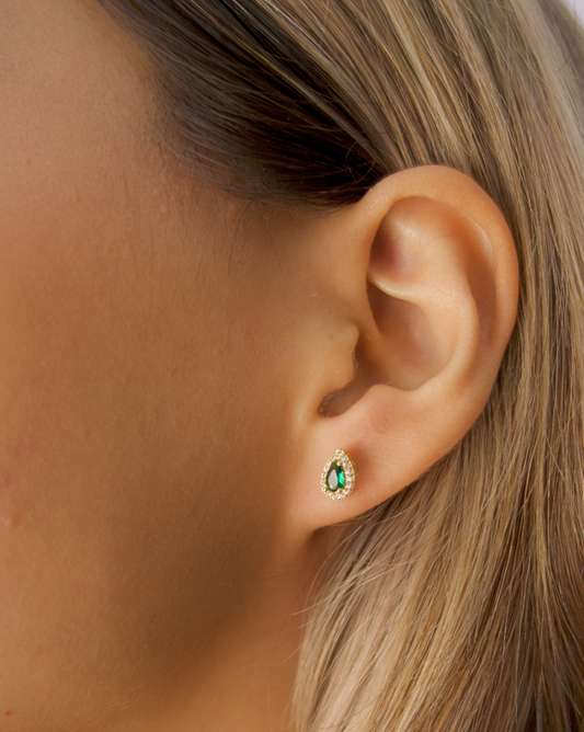 ARETES FORMA GOTA CON CIRCONIA  VERDE ESMERALDA  DE ORO 14K. SKU: OR0444