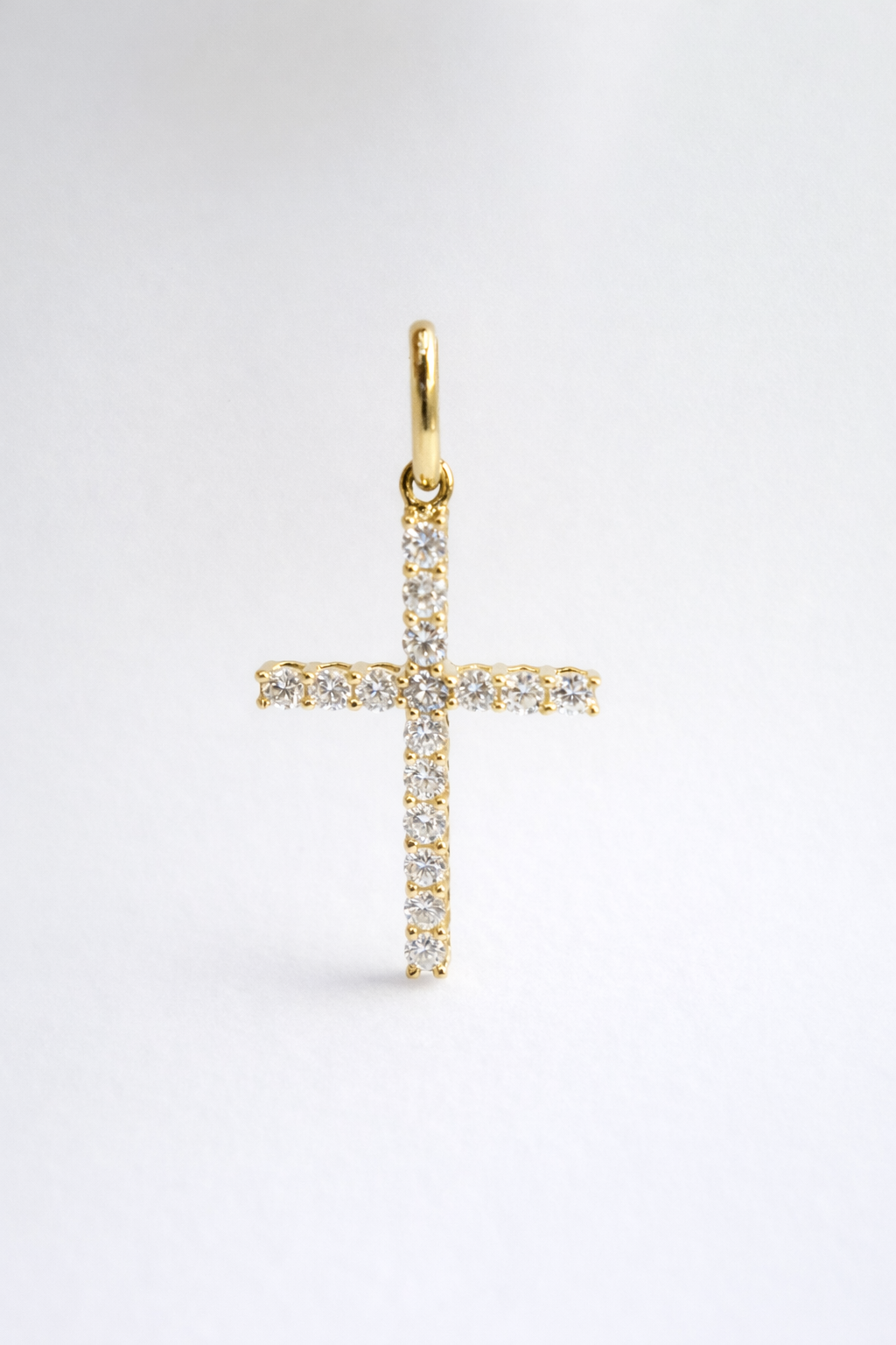 Dije Cruz Luz Eterna en Oro 14K con Diamantes SKU: OR0543
