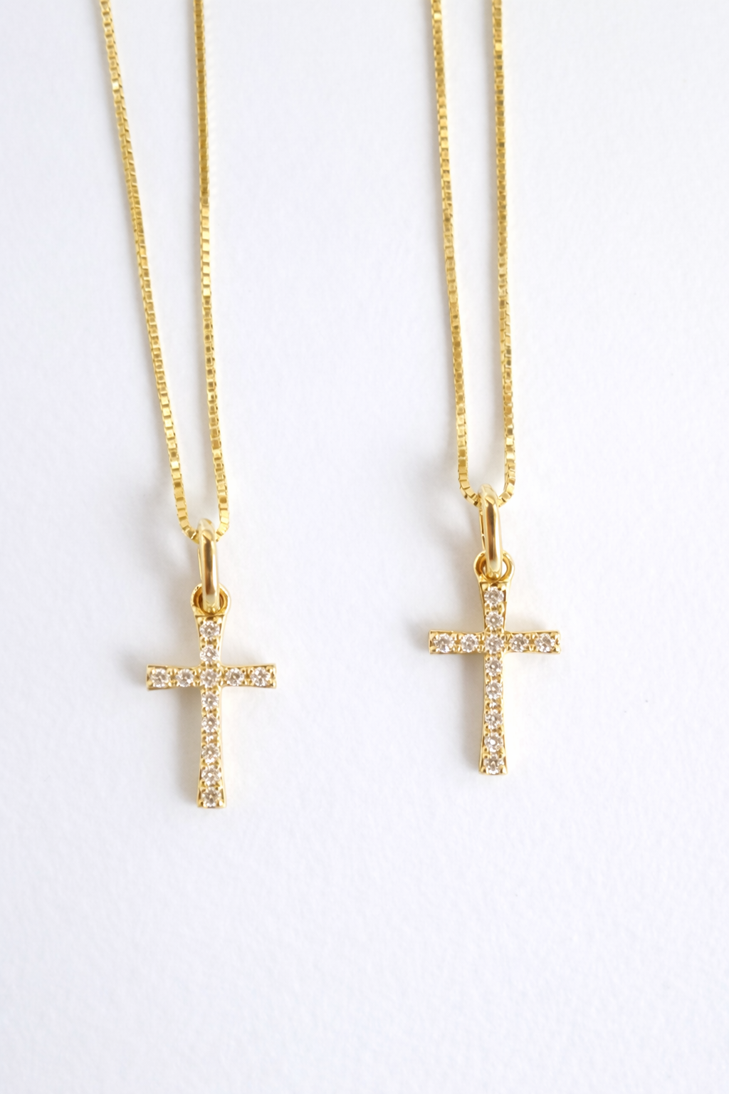 Collar con Cruz de Oro 14k con Diamantes SKU: OR0598