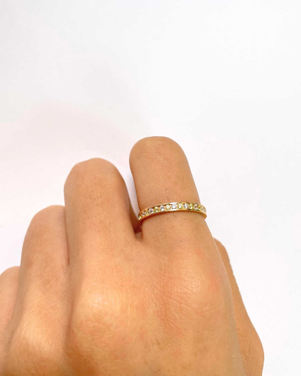 CHURUMBELA CIRC. BLANCAS DE ORO 14K SKU: ORO102