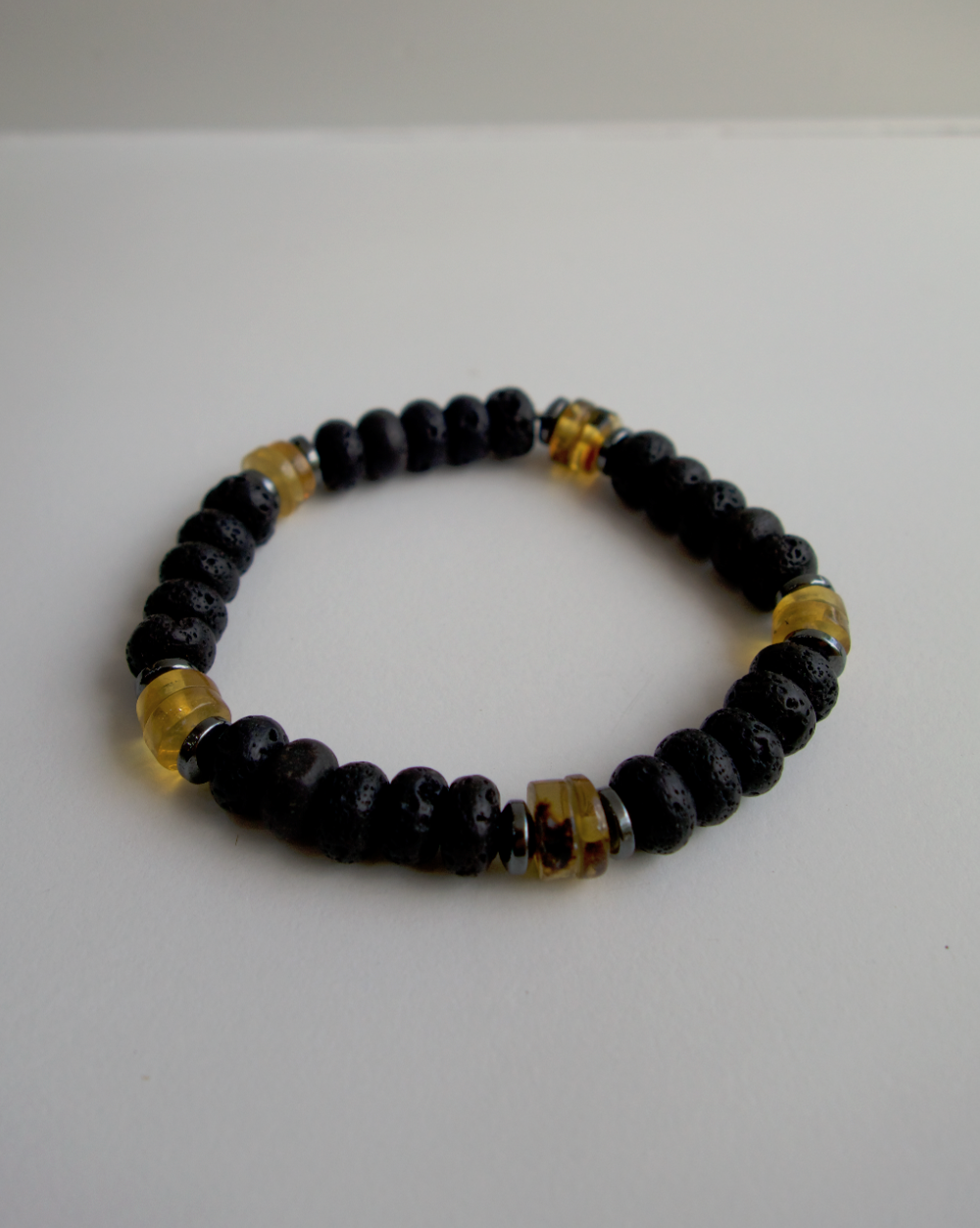 PULSERA LAVA Y ÁMBAR DE HOMBRE ELÁSTICA