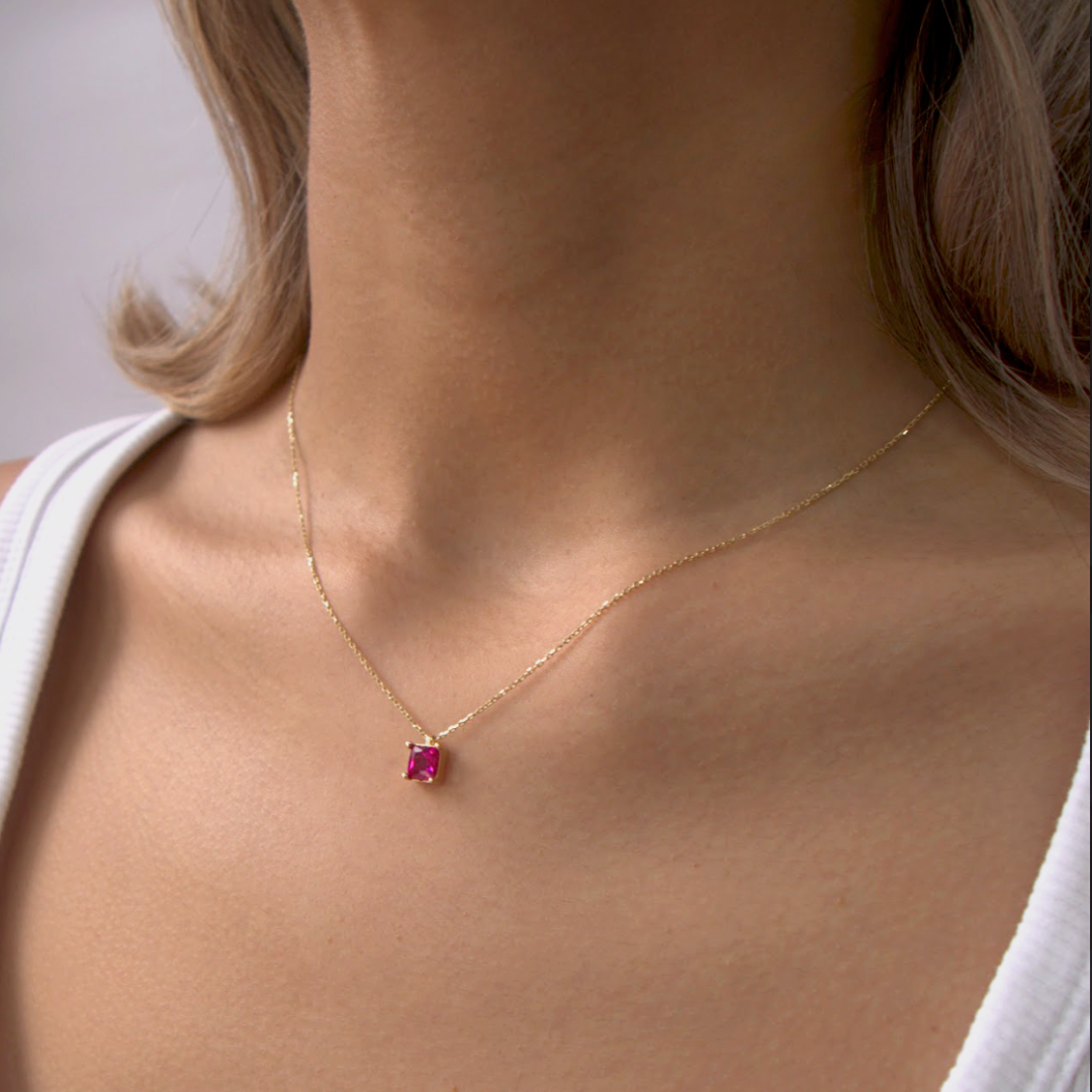 COLLAR CON DIJE  DE CIRCONIA RUBI