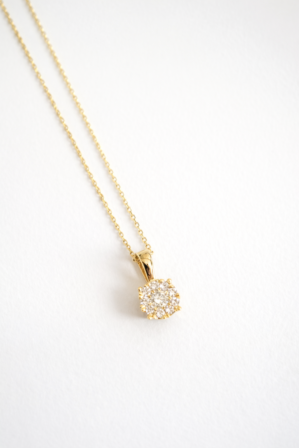 Collar de Oro amarillo 14k con Diamantes SKU: OR0559