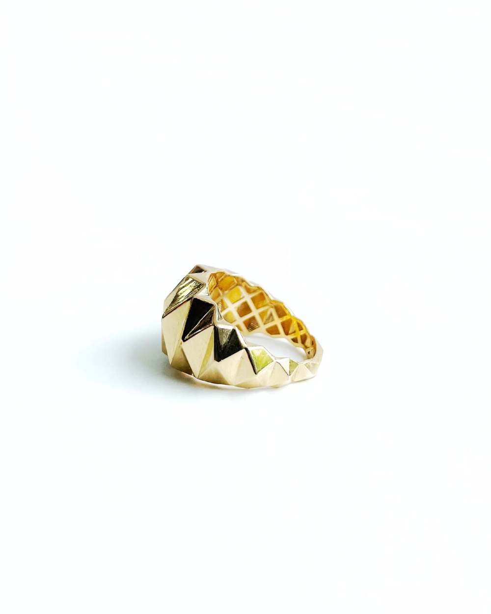 Anillo rombos 3D oro 14k  SKU: ORO117