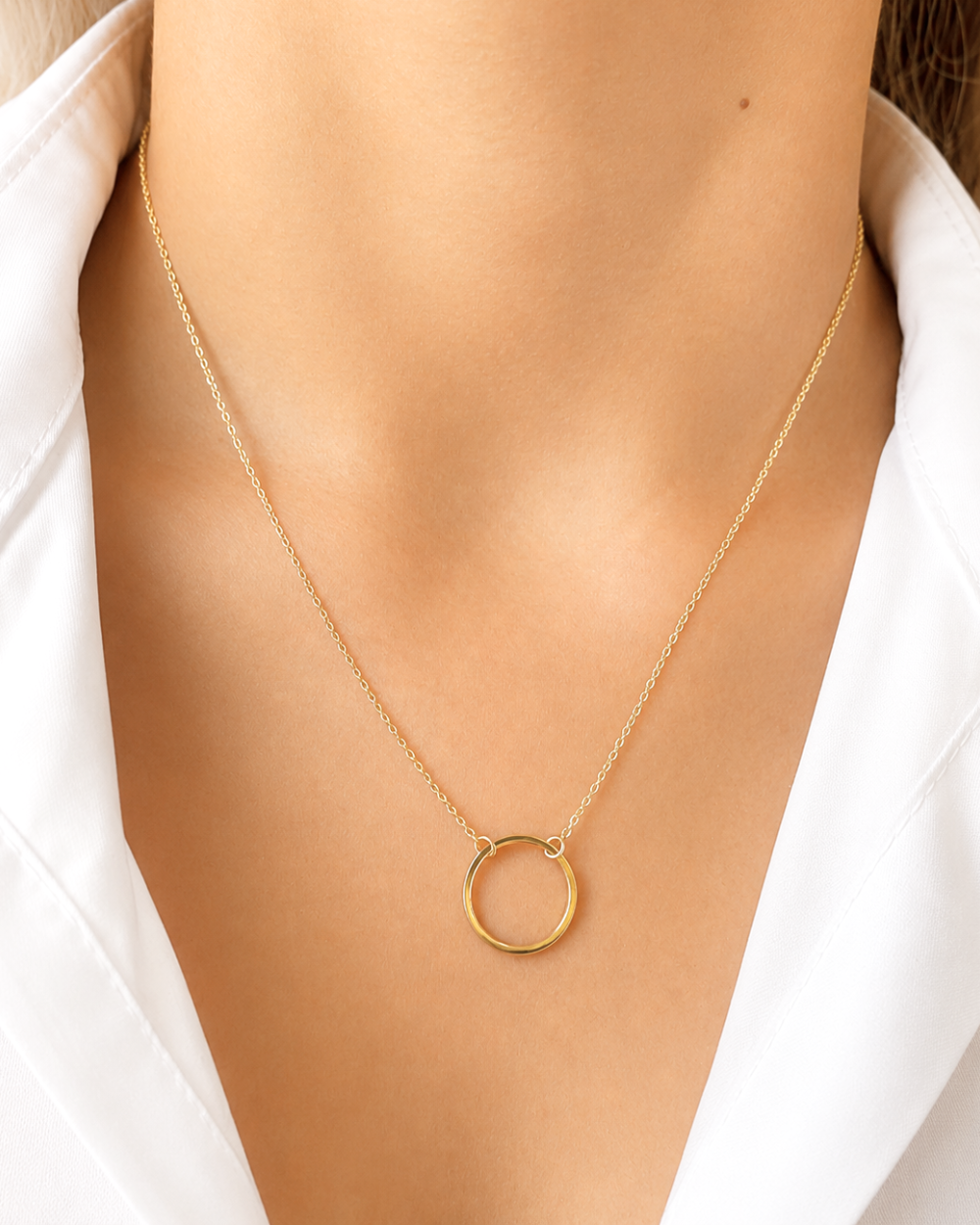 Cadena con dije de circulo oro 14k SKU: ORO201