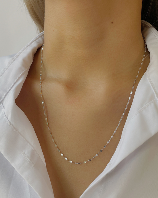 Cadena hojuelas de oro blanco 14k  SKU: ORO217