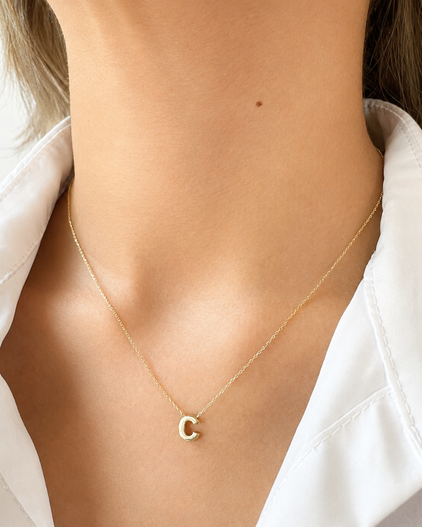 Cadena inicial  "C" de oro 14k    SKU:ORO225