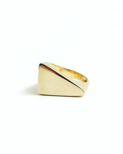 Anillo de trinagualo oro 14K  SKU: ORO89