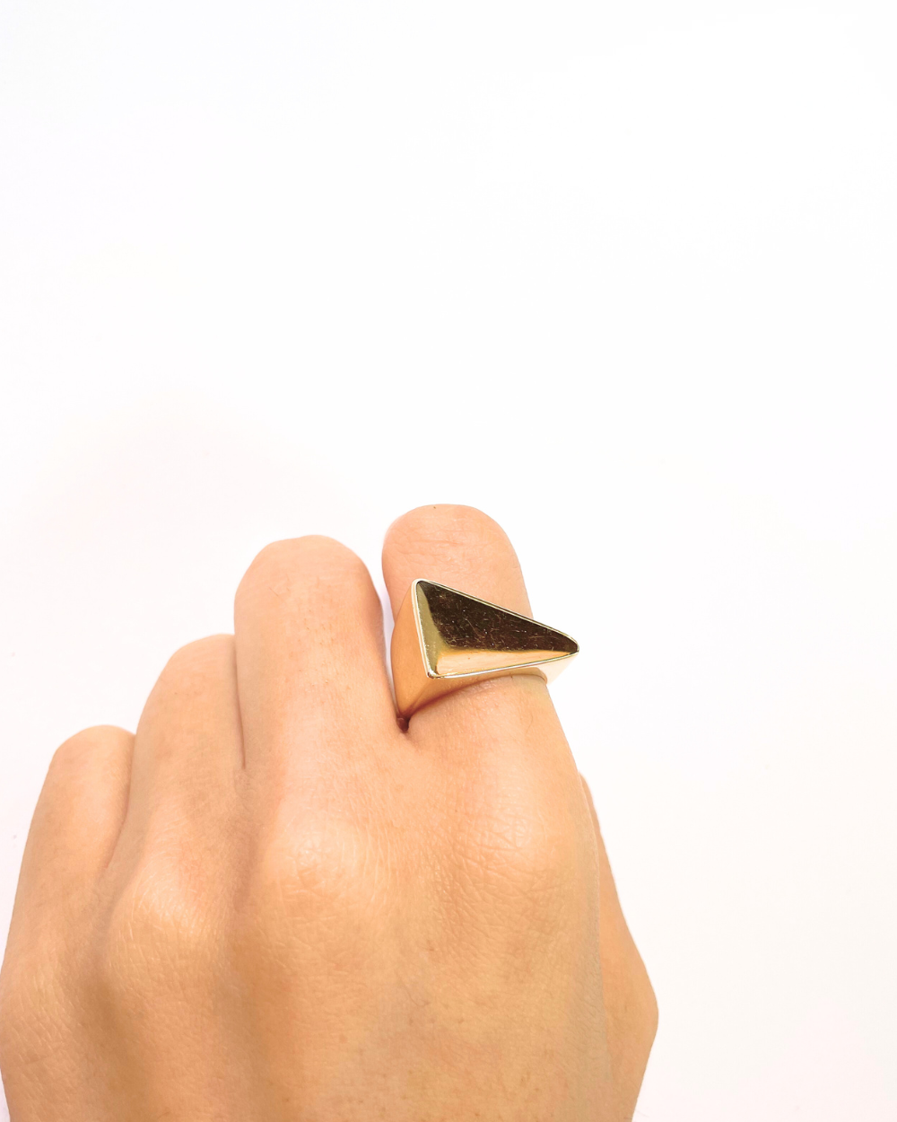 Anillo de trinagualo oro 14K  SKU: ORO89